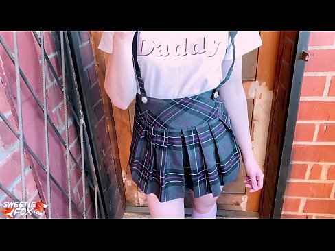 ❤️ Skolniece dziļi sūc savu locekli un nodarbību vietā dīdās. ️❌  Sekss pie mums ❌️